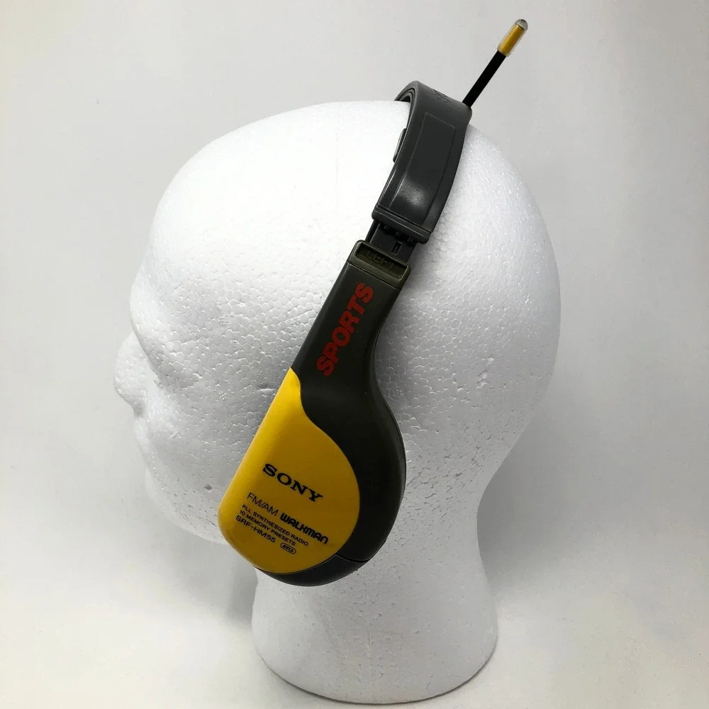 Sony FM/AM Walkman SRF-HM55 Headphones Vintage Yellow Sports Radio - Works Great
